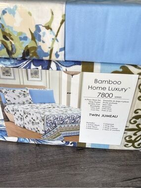 7800 Light Blue Floral Twin Sheet Set, NEW.